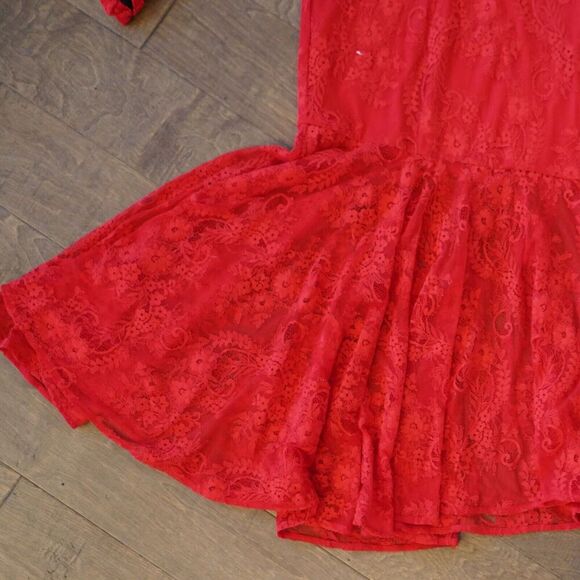 Romantic Three Floor Split Tease Cutout Long Sleeve Floral Lace Maxi Dress Red 8 - Picture 15 of 16